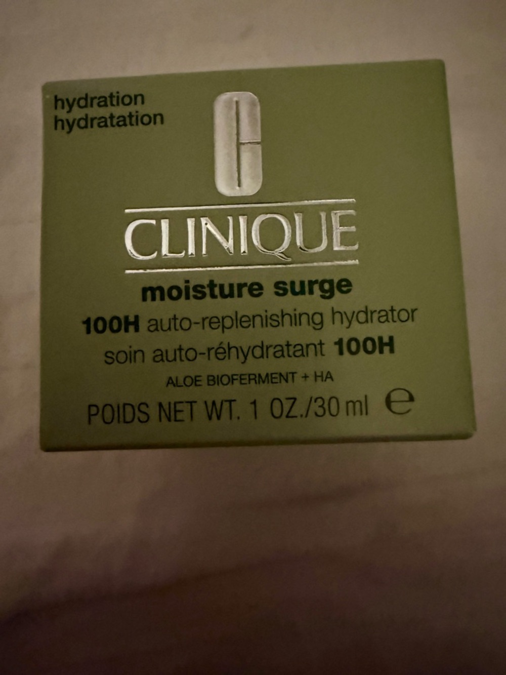 Clinique Moisture Surge Hydrator - NWT in original box 1oz am and pm moisture